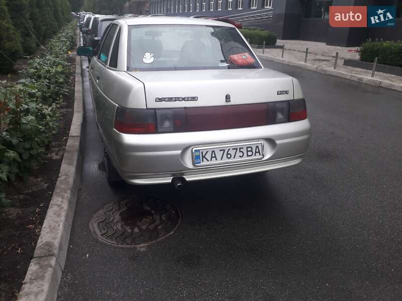 Седан ВАЗ / Lada 2110 2005 в Киеве