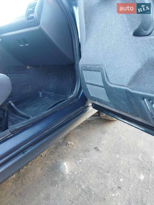 Седан ВАЗ / Lada 2110 2005 в Каневе фото 11 Седан ВАЗ / Lada 2110 2005 в Каневе