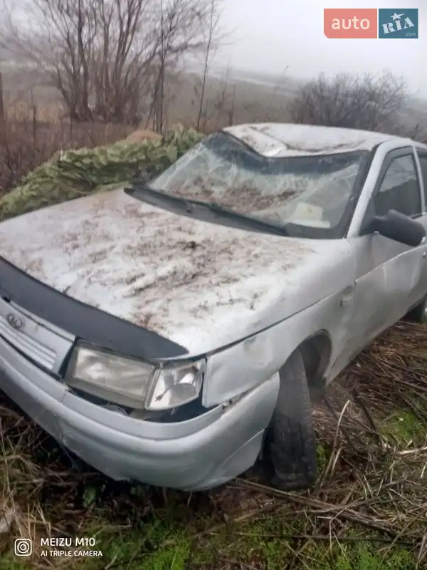 Седан ВАЗ 2110 2004 в 