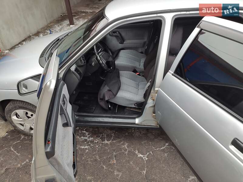 Седан ВАЗ / Lada 2110 2003 в Каменском фото 9 Седан ВАЗ / Lada 2110 2003 в Каменском