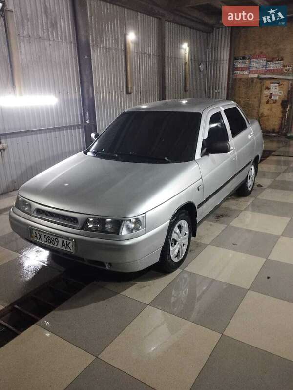 Седан ВАЗ / Lada 2110 2005 в Первомайске
