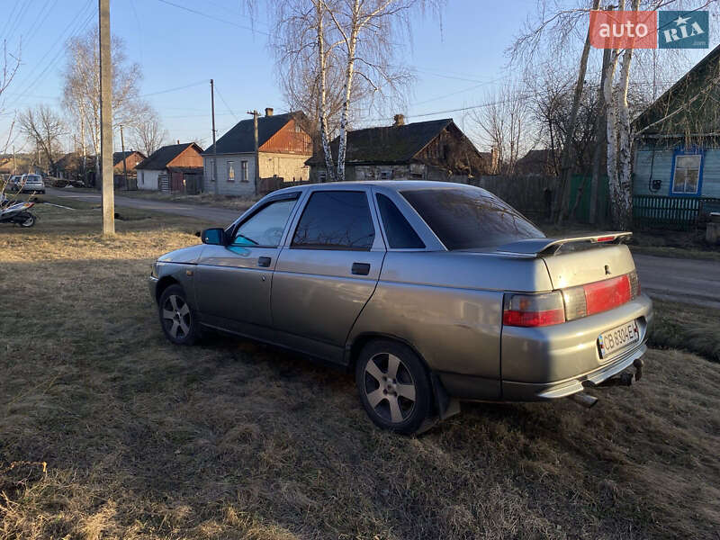 Седан ВАЗ 2110 2004 в 