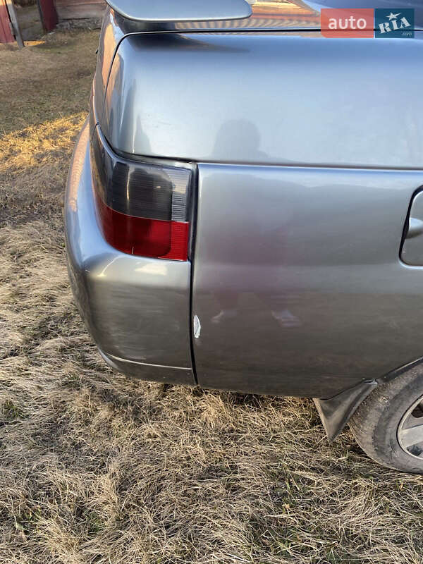 Седан ВАЗ / Lada 2110 2004 в Сновске