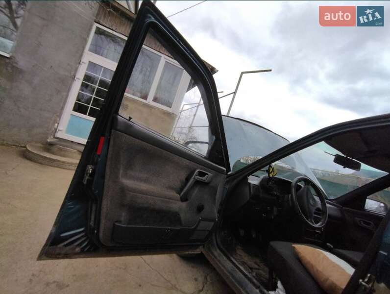 Седан ВАЗ / Lada 2110 2000 в Одессе