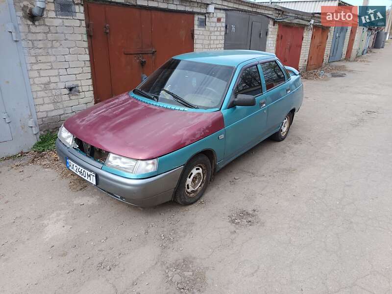 Седан ВАЗ / Lada 2110 2000 в Лозовой