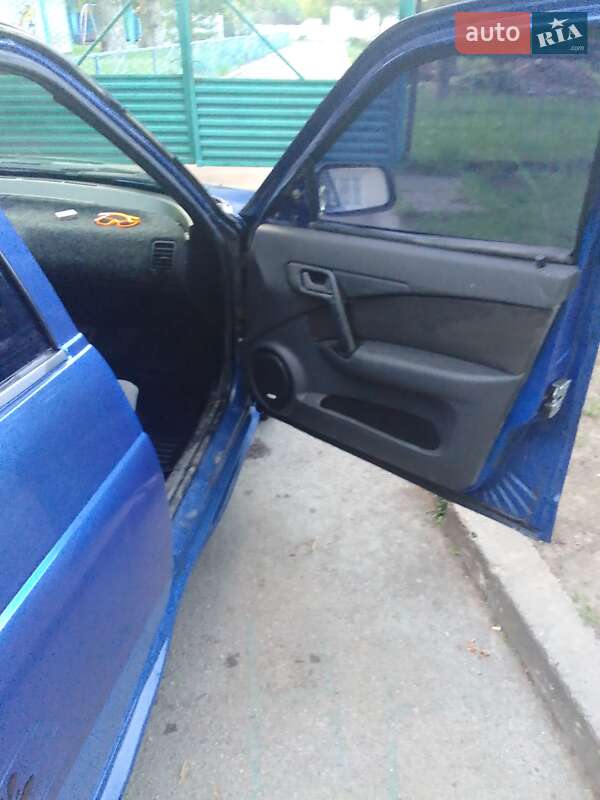 Седан ВАЗ / Lada 2110 2001 в Дніпрі