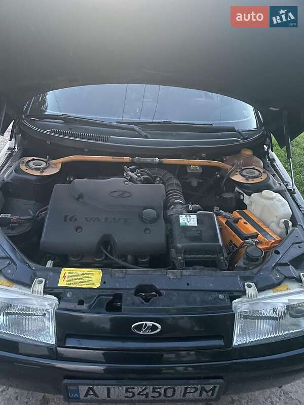 Седан ВАЗ / Lada 2110 2006 в Згуровке