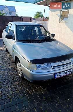 Седан ВАЗ / Lada 2110 2001 в 