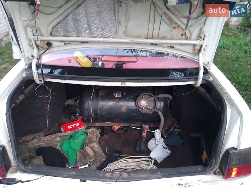 Седан ВАЗ / Lada 2110 2000 в Броварах