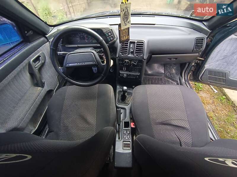 Седан ВАЗ / Lada 2110 2002 в Виноградові