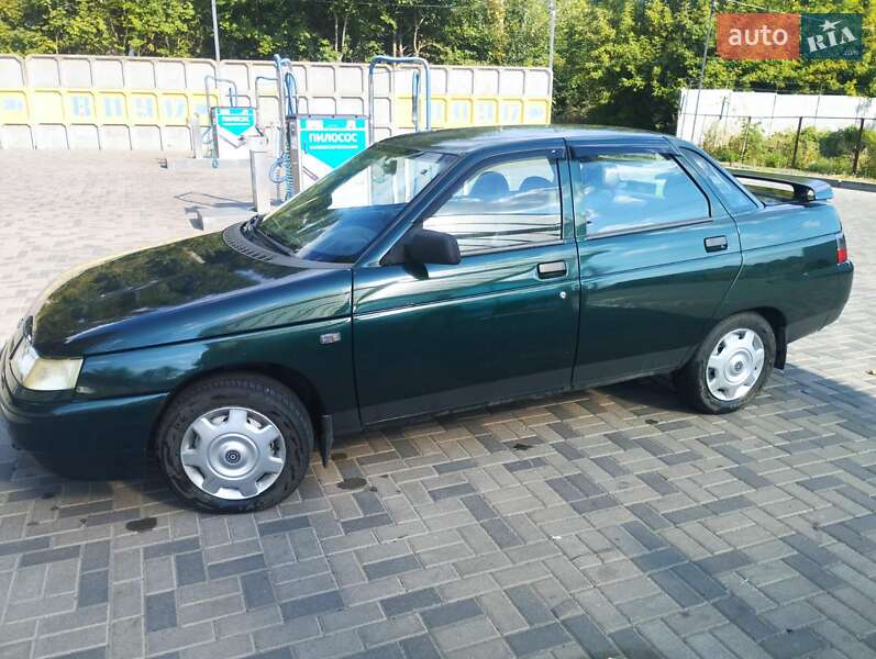 Седан ВАЗ / Lada 2110 2002 в Днепре