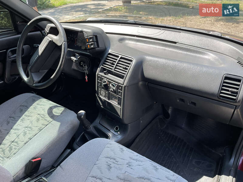 Седан ВАЗ / Lada 2110 2005 в Измаиле фото 13 Седан ВАЗ / Lada 2110 2005 в Измаиле