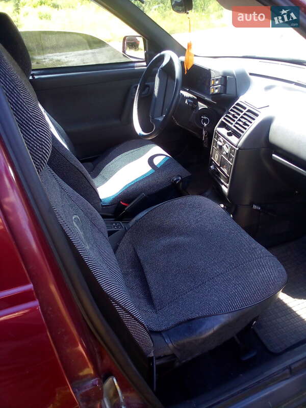 Седан ВАЗ / Lada 2110 2004 в Чернигове фото 7 Седан ВАЗ / Lada 2110 2004 в Чернигове