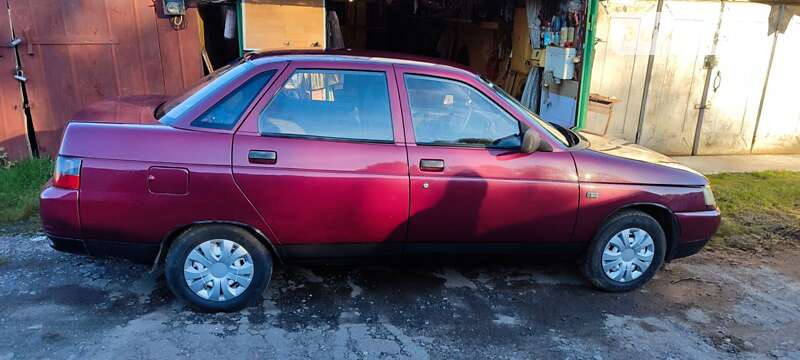 Седан ВАЗ / Lada 2110 2000 в Львове