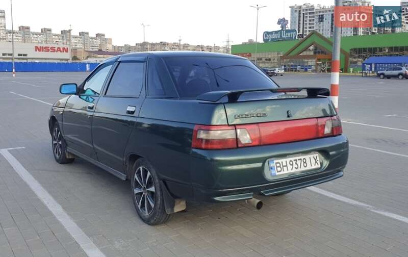 Седан ВАЗ / Lada 2110 2004 в Одессе