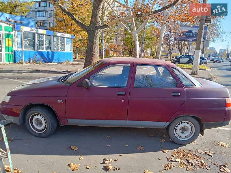 Седан ВАЗ 2110 1999 в 