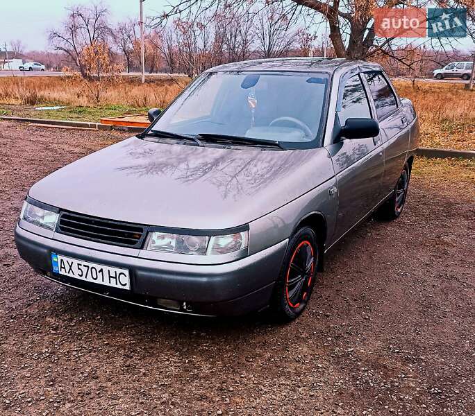 Седан ВАЗ 2110 2005 в 