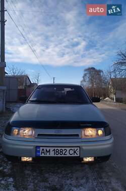 Седан ВАЗ / Lada 2110 2001 в 