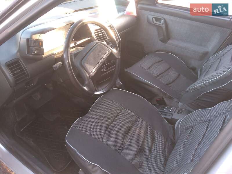 Седан ВАЗ / Lada 2110 2002 в Чернігові