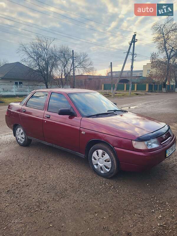 Седан ВАЗ / Lada 2110 2005 в Хотині