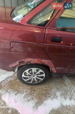 Седан ВАЗ 2110 2004 в 