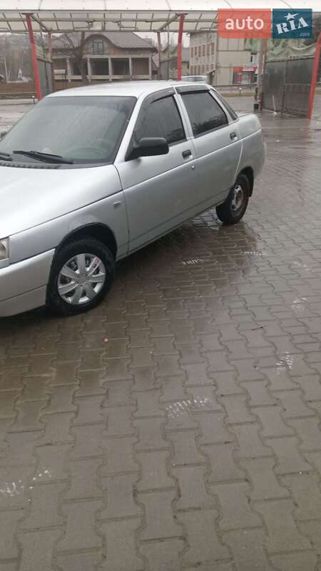 Седан ВАЗ / Lada 2110 2001 в Черновцах фото 2 Седан ВАЗ / Lada 2110 2001 в Черновцах