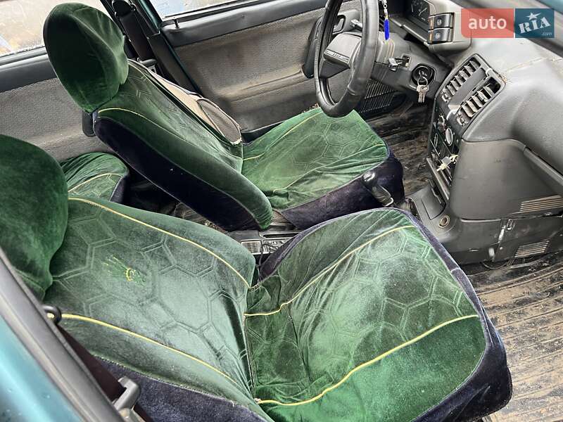 Седан ВАЗ / Lada 2110 2000 в Гайсине