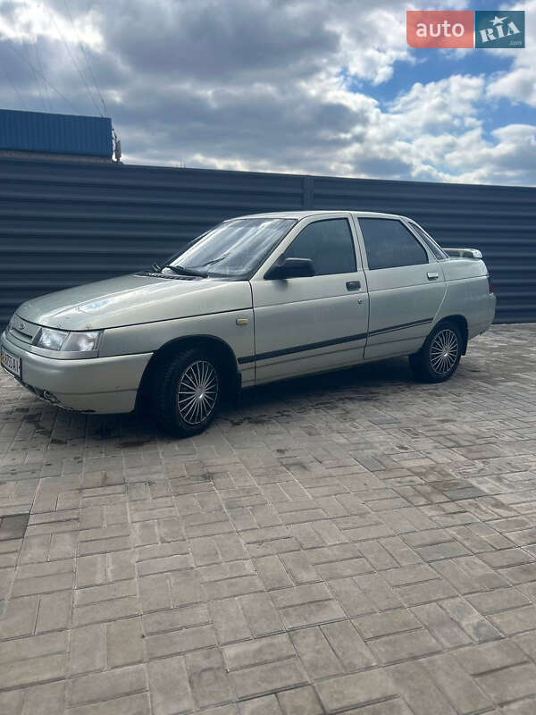 Седан ВАЗ / Lada 2110 2002 в Вольногорске