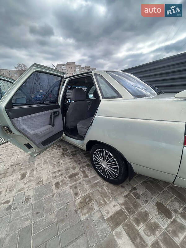 Седан ВАЗ / Lada 2110 2002 в Вольногорске