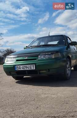 Седан ВАЗ 2110 2001 в 