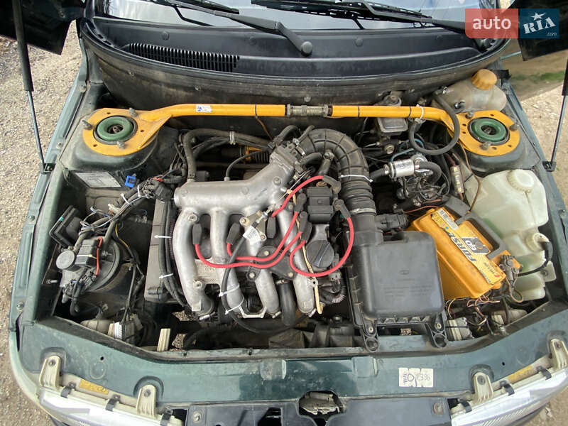 ВАЗ / Lada 2110 2002