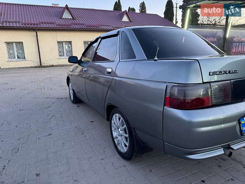 Седан ВАЗ / Lada 2110 2005 в Острозі