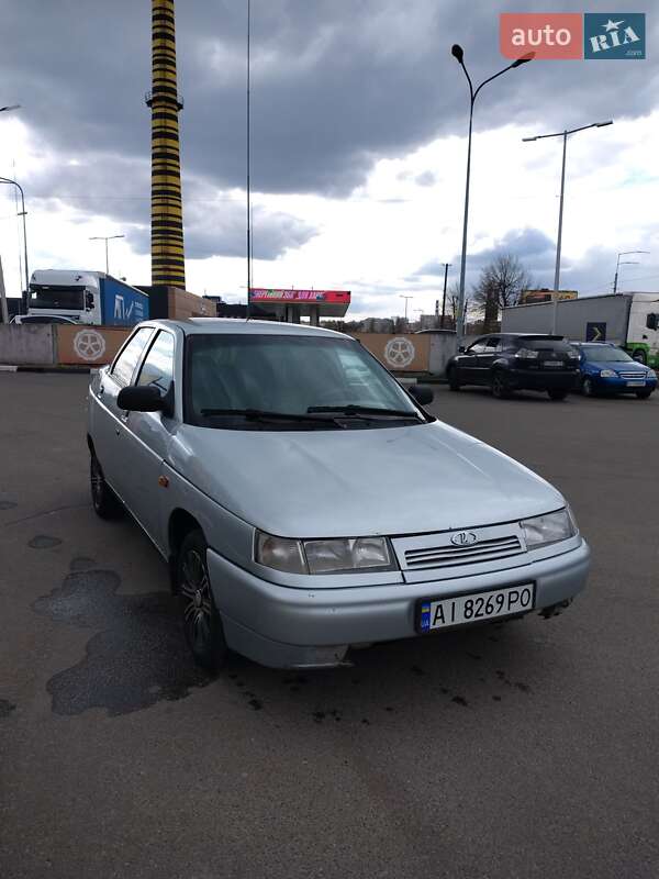 Седан ВАЗ / Lada 2110 2003 в Киеве