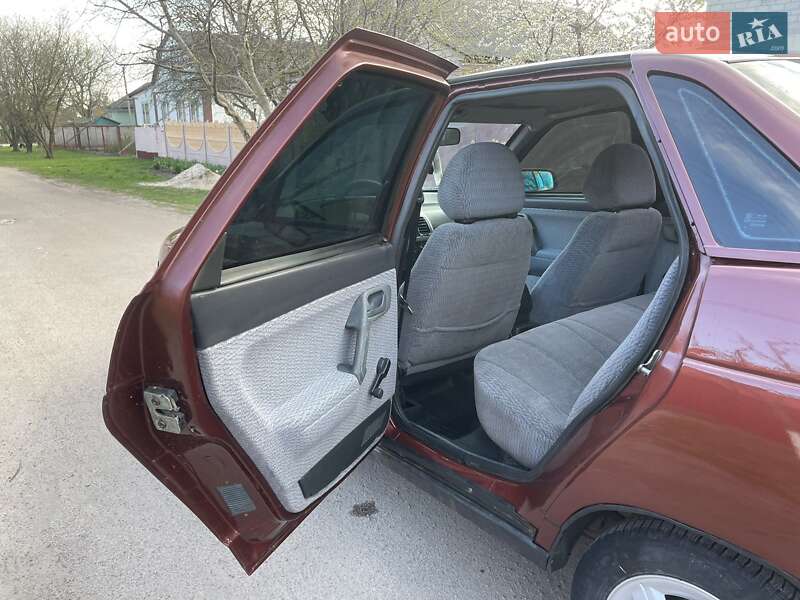 Седан ВАЗ / Lada 2110 1999 в Прилуках