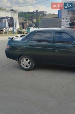 Седан ВАЗ 2110 2002 в 