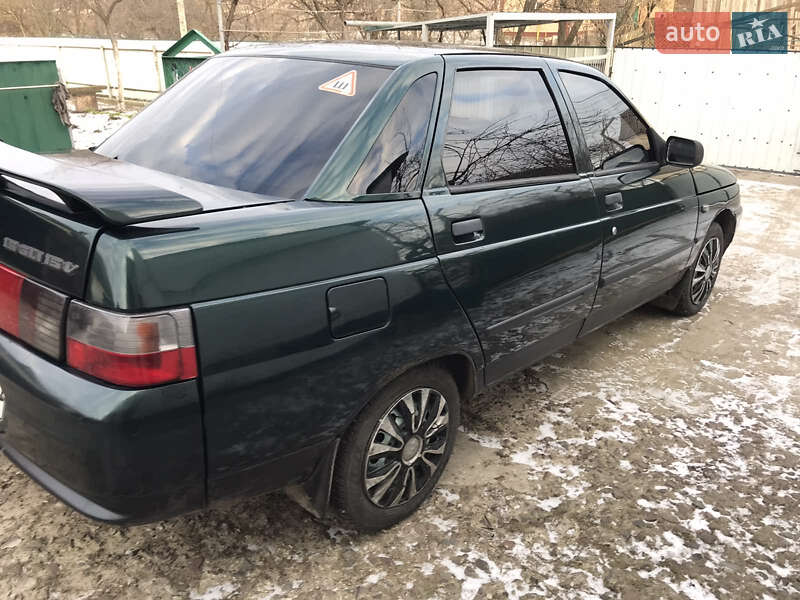 Седан ВАЗ / Lada 2110 2002 в Ровно