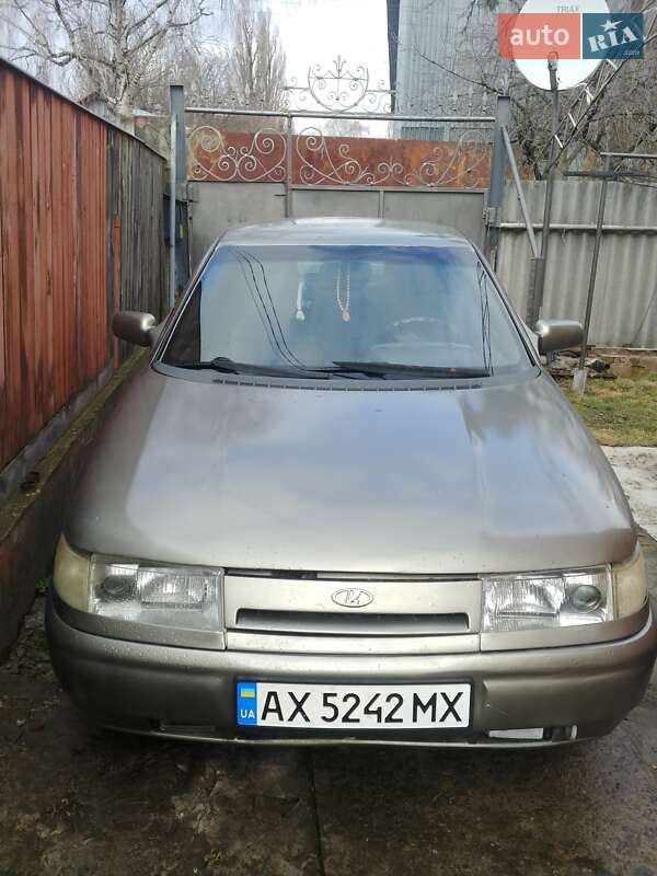 Седан ВАЗ 2110 2000 в 