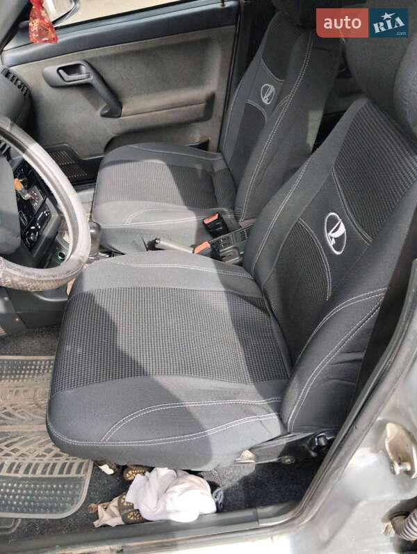 Седан ВАЗ / Lada 2110 2002 в Одессе фото 8 Седан ВАЗ / Lada 2110 2002 в Одессе