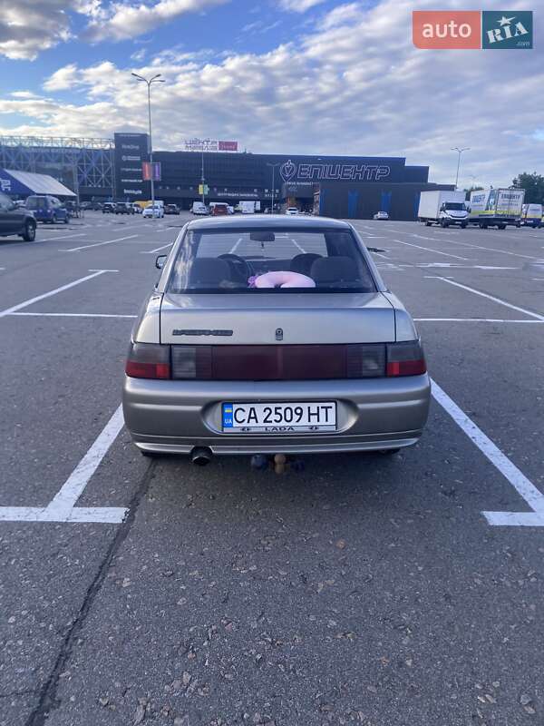 Седан ВАЗ / Lada 2110 2001 в Києві