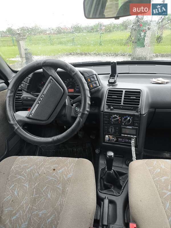 Седан ВАЗ / Lada 2110 2002 в Берегомету фото 9 Седан ВАЗ / Lada 2110 2002 в Берегомету