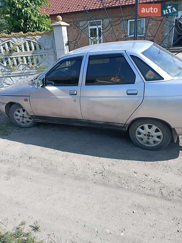 Седан ВАЗ / Lada 2110 2001 в Черновцах