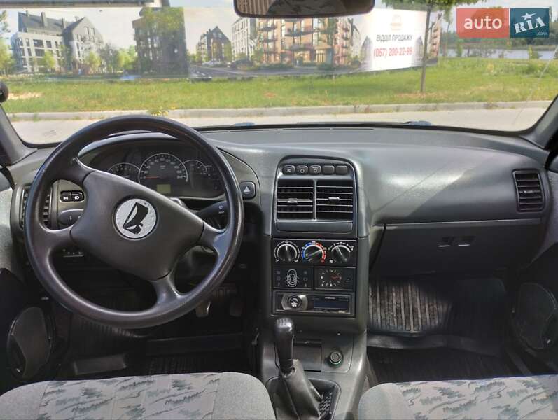 Седан ВАЗ / Lada 2110 2007 в Умани