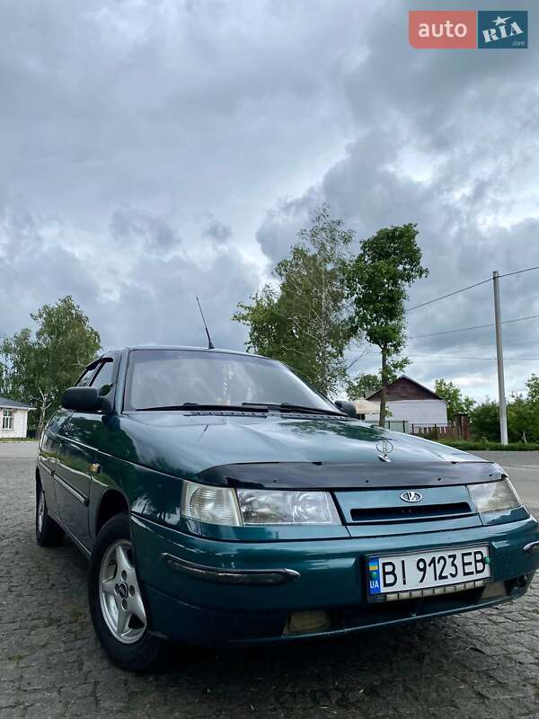 Седан ВАЗ / Lada 2110 2000 в Петровке-Роменской