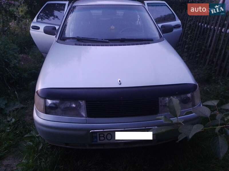 Седан ВАЗ 2110 2001 в 