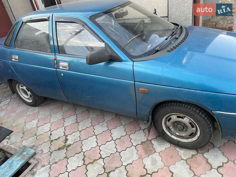 Седан ВАЗ / Lada 2110 2001 в Дніпрі