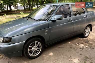 Седан ВАЗ 2110 2001 в 