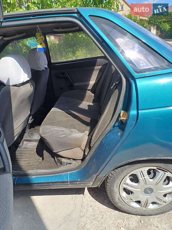 Седан ВАЗ / Lada 2110 2001 в Запорожье