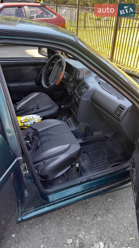 Седан ВАЗ / Lada 2110 2002 в Тернополе фото 11 Седан ВАЗ / Lada 2110 2002 в Тернополе