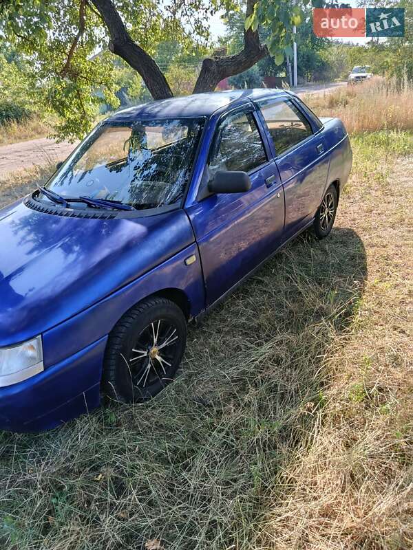 Седан ВАЗ / Lada 2110 2000 в Славянске