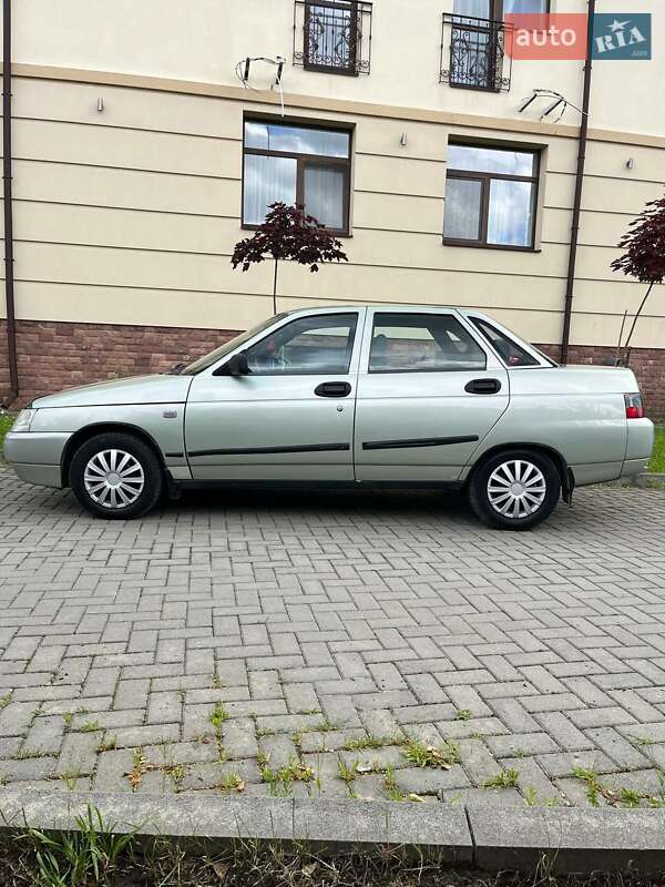 Седан ВАЗ / Lada 2110 2005 в Золочеве